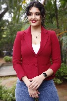 Actress Ritika Singh Gallery